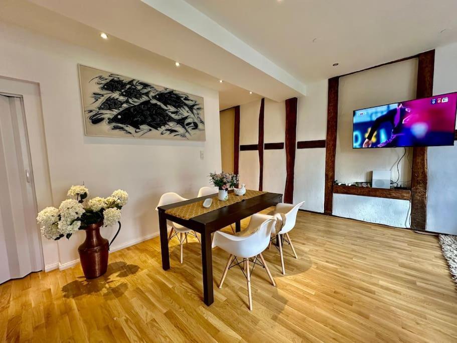 Wohnung Am Schloss 2 - Bestes Apartment In Вайльбург Экстерьер фото